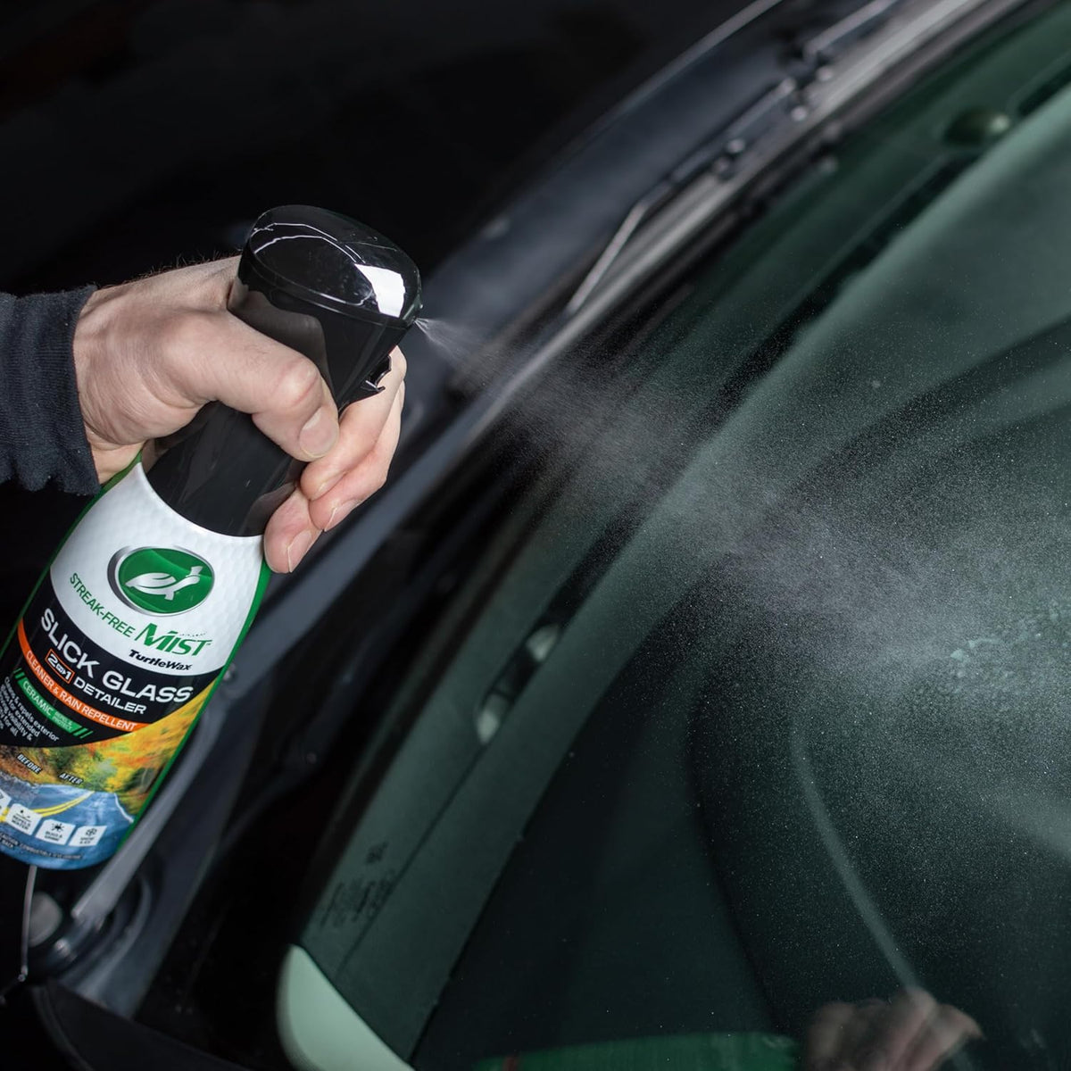 Turtle Wax Streak Free Mist Slick Glass Cleaner Inside & Out,2 in 1 Detailer Out,591ml
