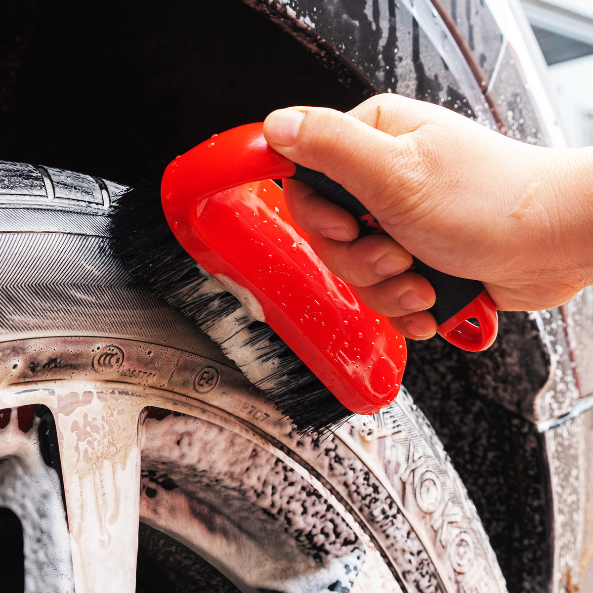 MaxShine Heavy Duty Tire and Carpet Scrub Brush
