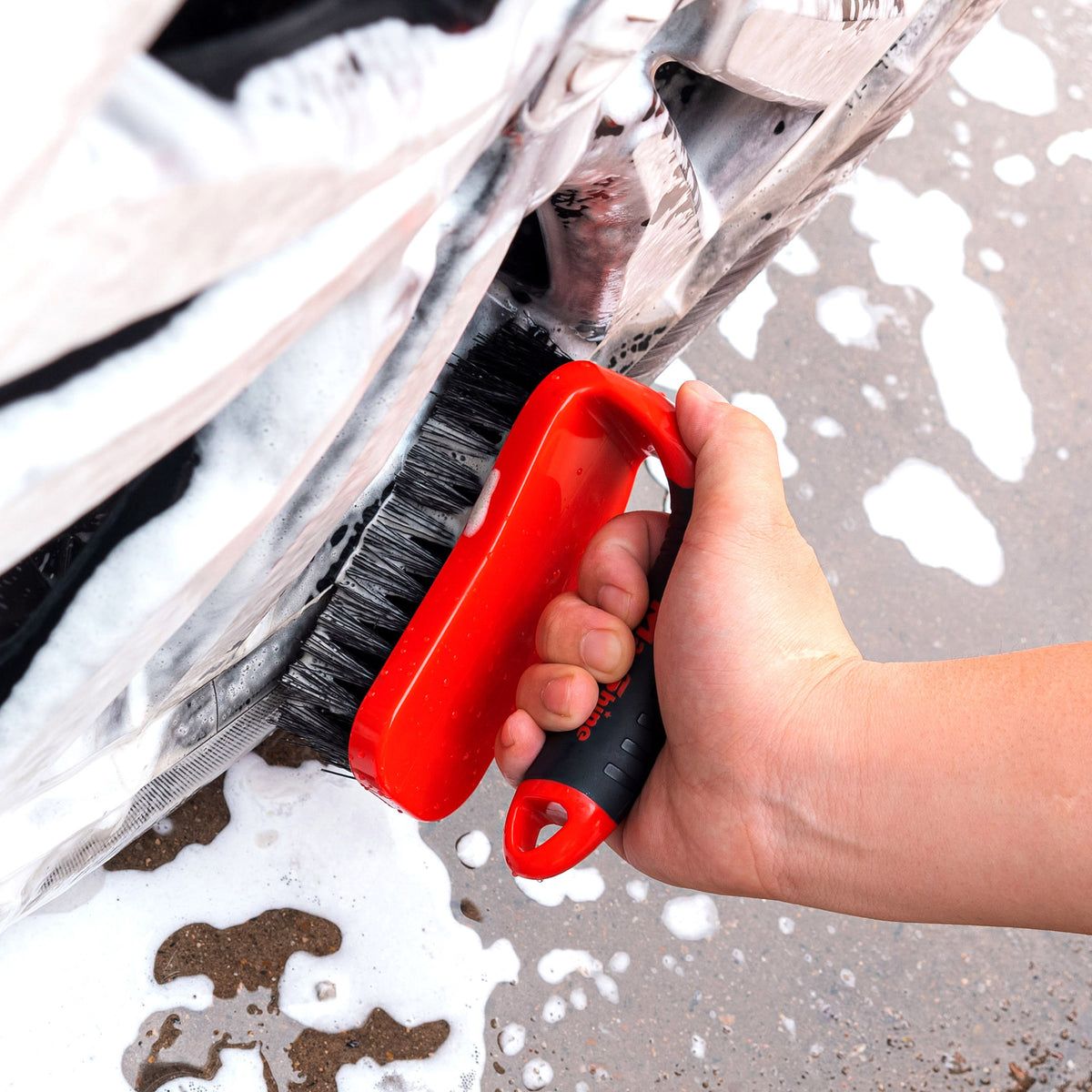 MaxShine Heavy Duty Tire and Carpet Scrub Brush